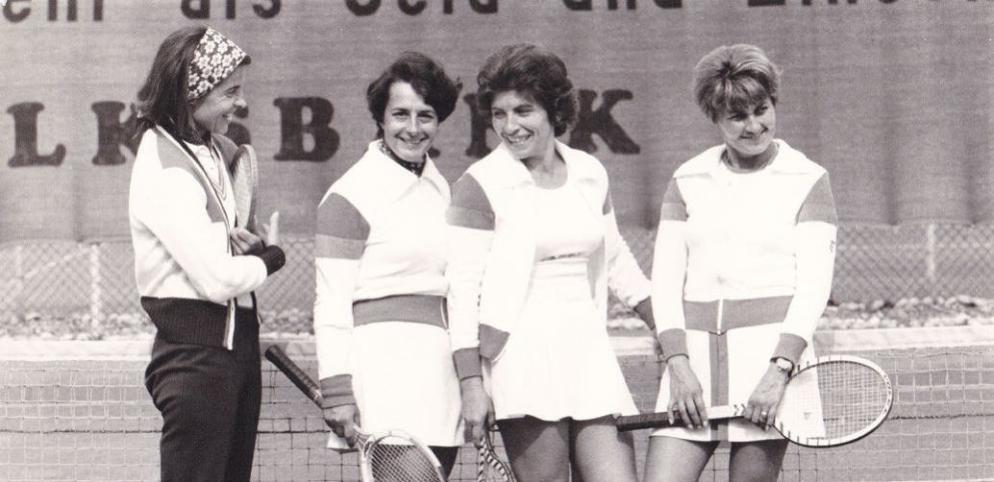 Die 1. Damen 1976 – v. l.: Dagmar Baumann, Christl Kompa, Herta Weinfurtner, Margit Hamster