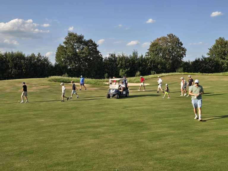 Golf-Schnupperkurs: TCI zu Gast bei OPEN.9 Eichenried